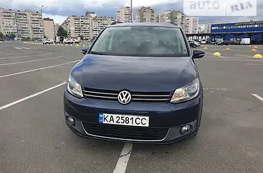 Volkswagen Touran 2011 - пробіг 294 тис. км