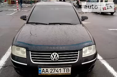 Volkswagen Passat  2004 - пробег 256 тыс. км