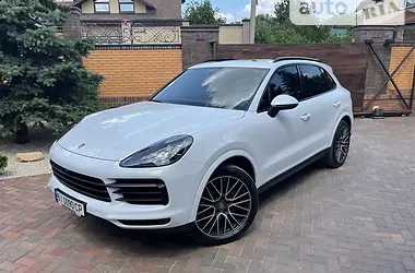 Porsche Cayenne 2018 - пробіг 73 тис. км