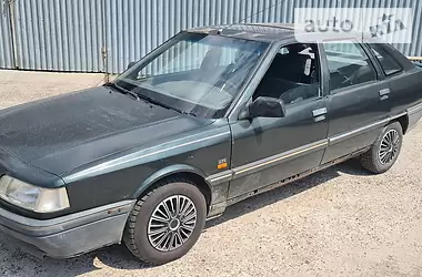 Renault 21  1990 - пробег 227 тыс. км