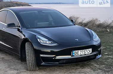 Tesla Model 3 2018 - пробіг 165 тис. км