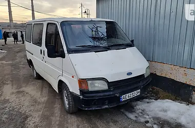 Ford Transit 1990 - пробег 220 тыс. км