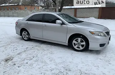 Toyota Camry 2.5 2010 - пробег 230 тыс. км