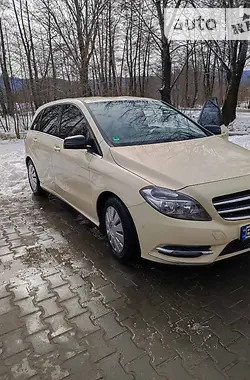 Mercedes-Benz B-Class 2013 - пробег 390 тыс. км