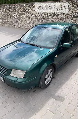 Volkswagen Bora  1998 - пробіг 320 тис. км