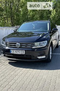 Volkswagen Tiguan SE 2017 - пробіг 75 тис. км