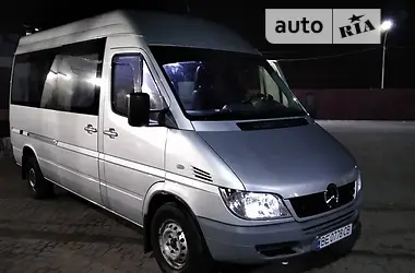 Mercedes-Benz Sprinter 2003 - пробег 800 тыс. км