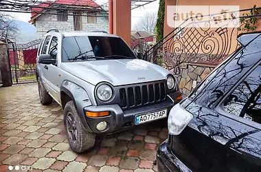 Jeep Cherokee 2003 - пробег 270 тыс. км