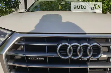 Audi Q5 Premium Plus 2018 - пробег 62 тыс. км