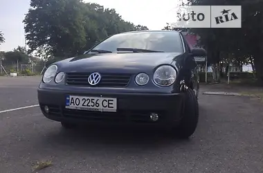 Volkswagen Polo 2003 - пробег 260 тыс. км