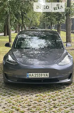 Tesla Model 3 2020 - пробег 73 тыс. км