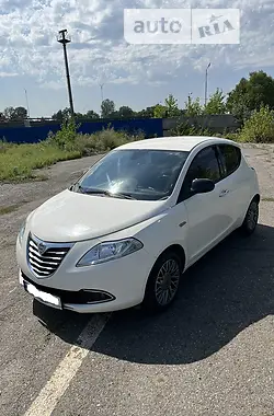 Lancia Ypsilon  2012 - пробіг 68 тис. км