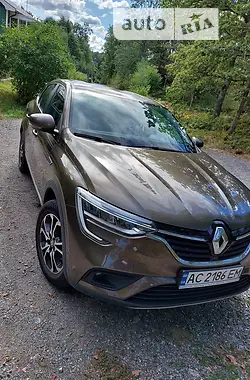 Renault Arkana 2020 - пробег 35 тыс. км
