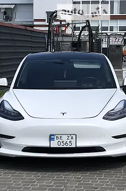 Tesla Model 3 2019 - пробіг 62 тис. км