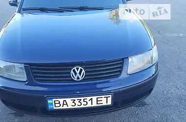 Volkswagen Passat 1999 - пробіг 384 тис. км