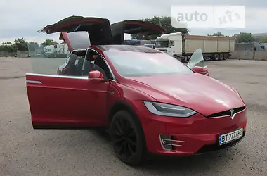 Tesla Model X P 90 D 2017 - пробіг 32 тис. км