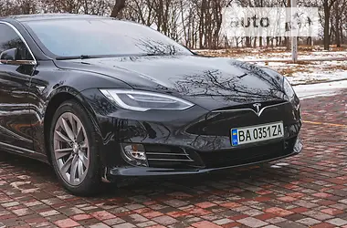 Tesla Model S 75 2017 - пробег 97 тыс. км