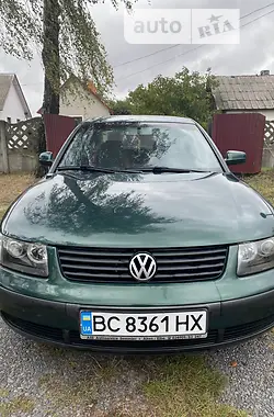 Volkswagen Passat 1999 - пробег 220 тыс. км