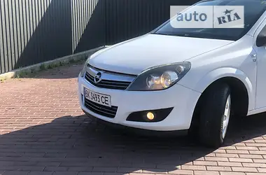 Opel Astra  2010 - пробіг 310 тис. км