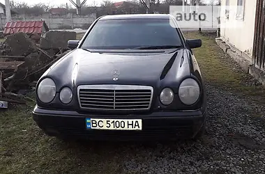 Mercedes-Benz E-Class 1996 - пробег 280 тыс. км