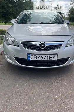 Opel Astra  2011 - пробег 254 тыс. км