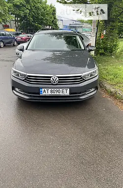 Volkswagen Passat 2016 - пробіг 220 тис. км