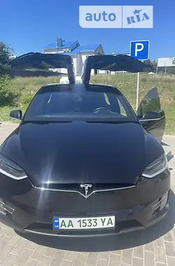 Tesla Model X P90D Ludicrous 2016 - пробіг 60 тис. км