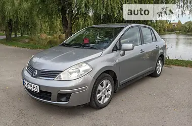 Nissan Versa 2007 - пробег 140 тыс. км