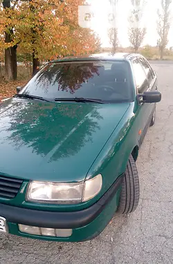 Volkswagen Passat 1995 - пробіг 401 тис. км