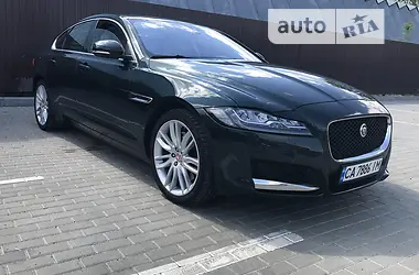 Jaguar XF 3.0 AWD 2016 - пробег 130 тыс. км