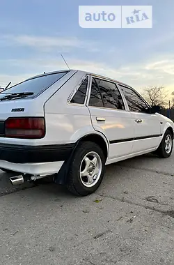 Mazda 323 1989 - пробег 250 тыс. км