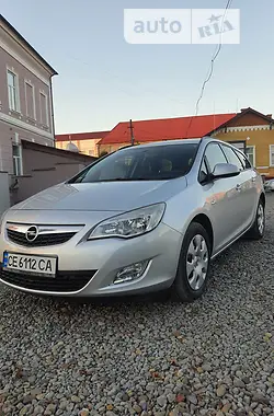 Opel Astra 2011 - пробіг 236 тис. км