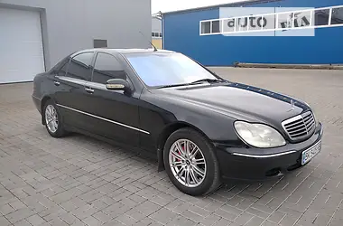 Mercedes-Benz S-Class 1998 - пробег 300 тыс. км