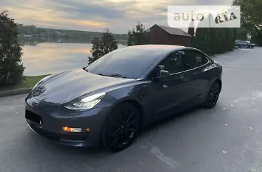 Tesla Model 3 DM Performance 2018 - пробіг 85 тис. км