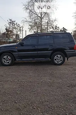 Lexus LX 2005 - пробег 330 тыс. км