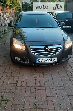 Opel Insignia 2010 - пробіг 176 тис. км