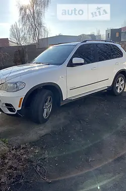 BMW X5 2011 - пробег 300 тыс. км