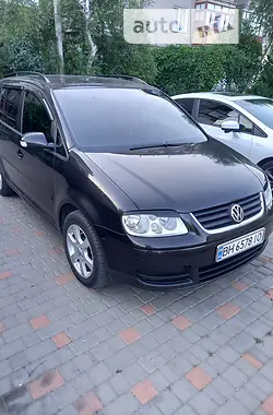 Volkswagen Touran 2003 - пробег 75 тыс. км