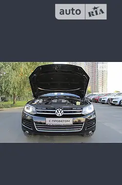 Volkswagen Touareg 2013 - пробег 225 тыс. км