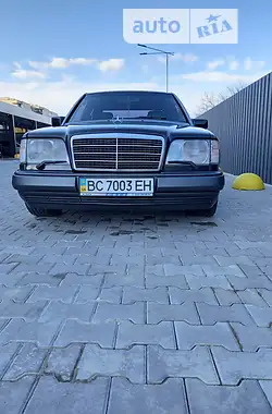 Mercedes-Benz E-Class 1995 - пробег 420 тыс. км