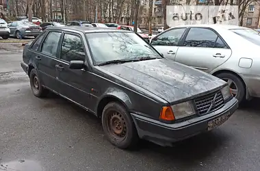Volvo 440 1990 - пробег 330 тыс. км