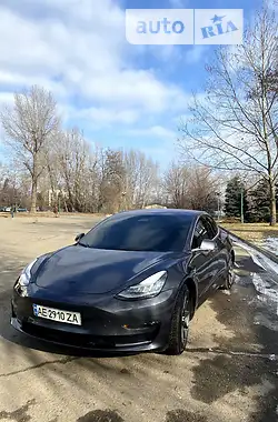 Tesla Model 3 2018 - пробіг 85 тис. км