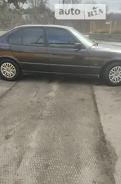 BMW 5 Series 1993 - пробіг 450 тис. км