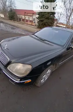 Mercedes-Benz S-Class 2001 - пробег 300 тыс. км