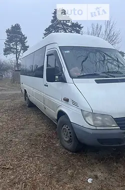 Mercedes-Benz Sprinter 2002 - пробег 200 тыс. км