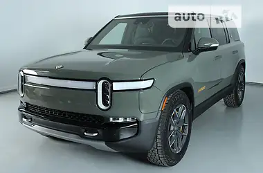 Rivian R1S Large Pack 135kW AWD 2022 - пробег 1 тыс. км