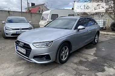 Audi A4 2020 - пробіг 30 тис. км