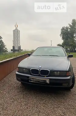 BMW 5 Series 1998 - пробег 350 тыс. км