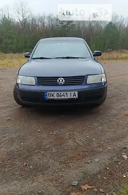 Volkswagen Passat 1999 - пробіг 250 тис. км