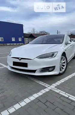 Tesla Model S 75D 2016 - пробіг 45 тис. км